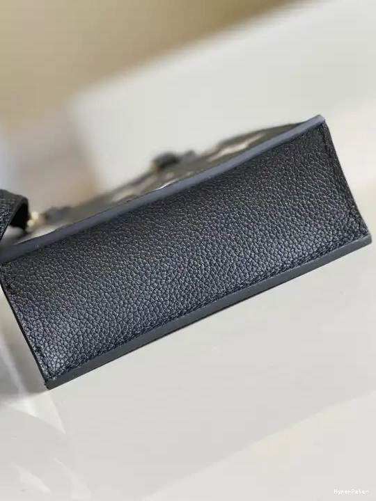 LOUIS PETIT VUITTON SAC PLAT 0705